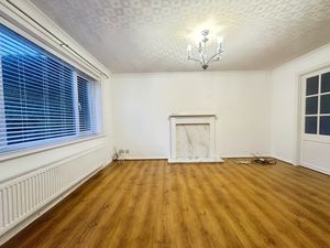 Lounge- click for photo gallery